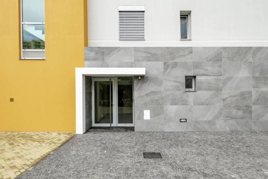 Luxury Poolside View Apartment Funchal  Exterior foto