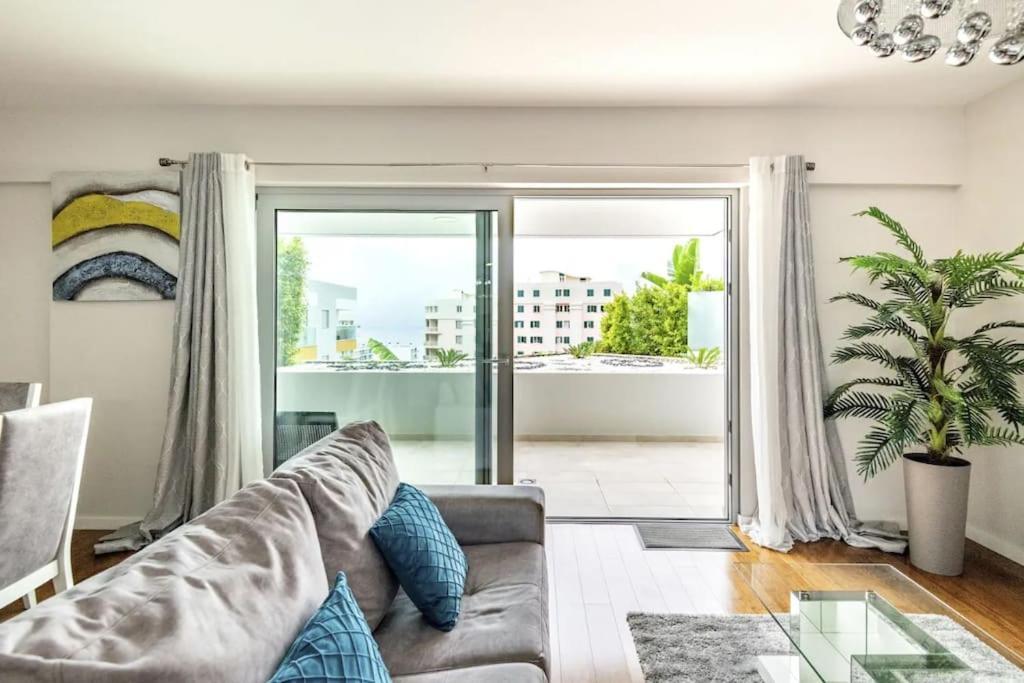 Luxury Poolside View Apartment Funchal  Exterior foto