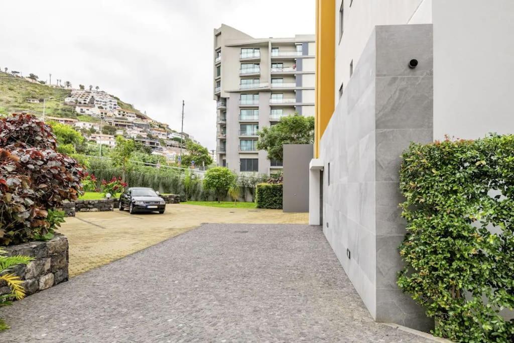 Luxury Poolside View Apartment Funchal  Exterior foto